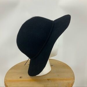Forever 21 black wool felt hat